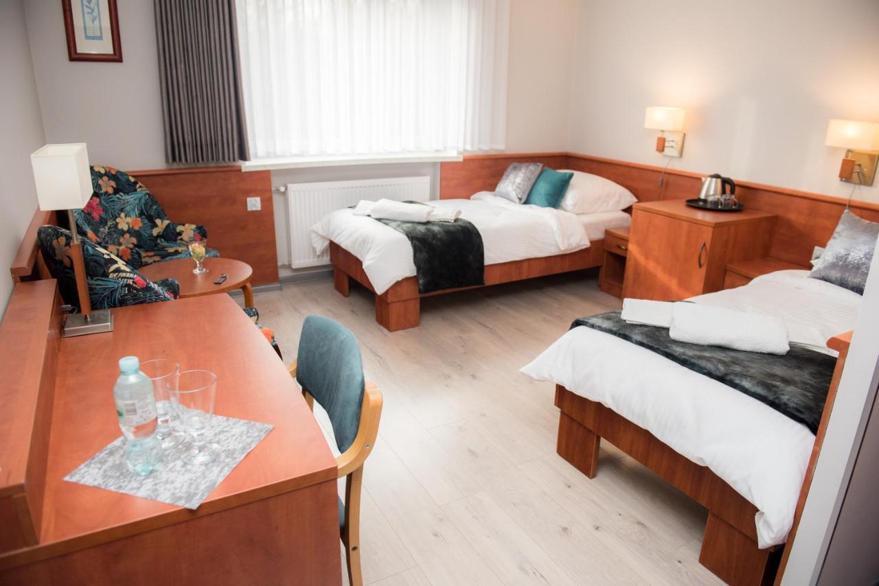 Geris Lejlighedshotel Częstochowa Eksteriør billede