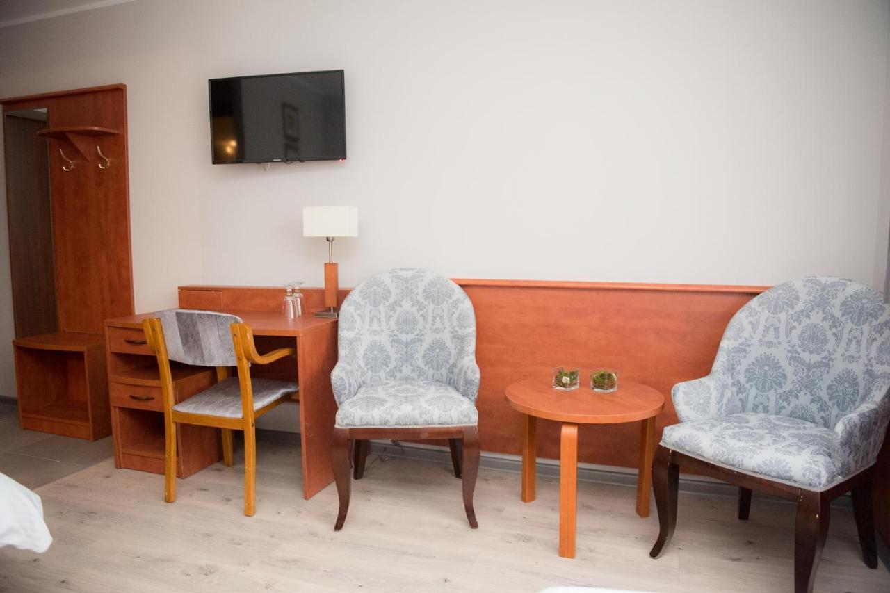 Geris Lejlighedshotel Częstochowa Eksteriør billede