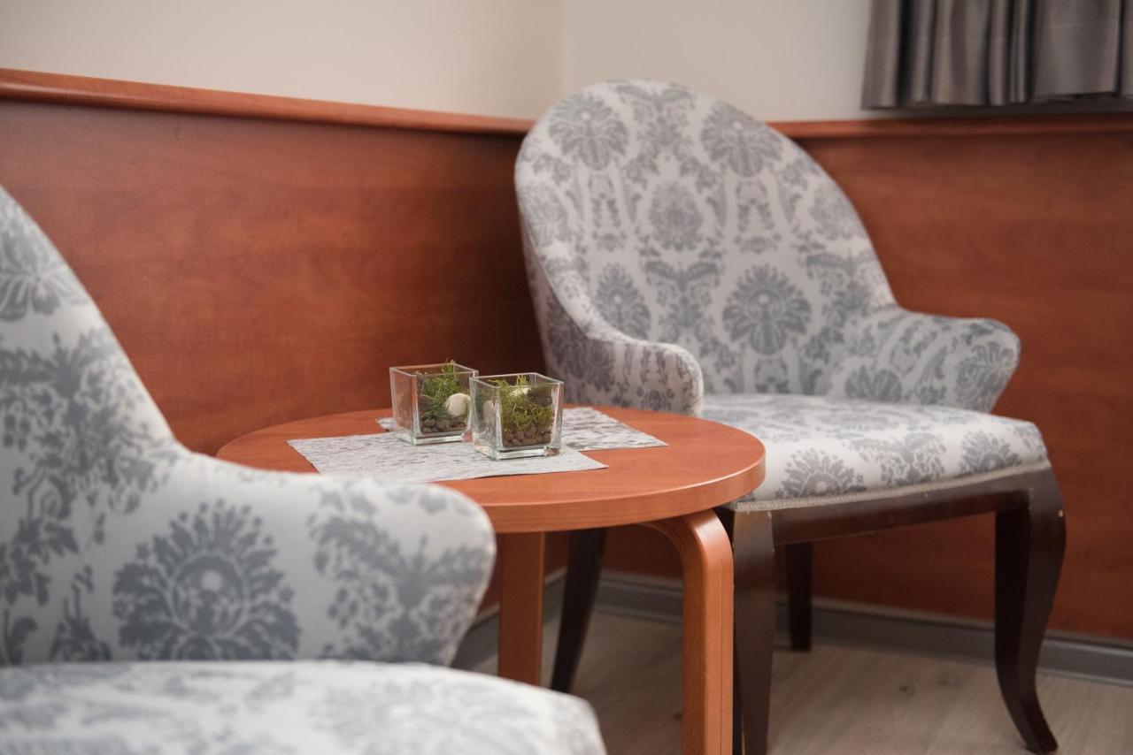Geris Lejlighedshotel Częstochowa Eksteriør billede