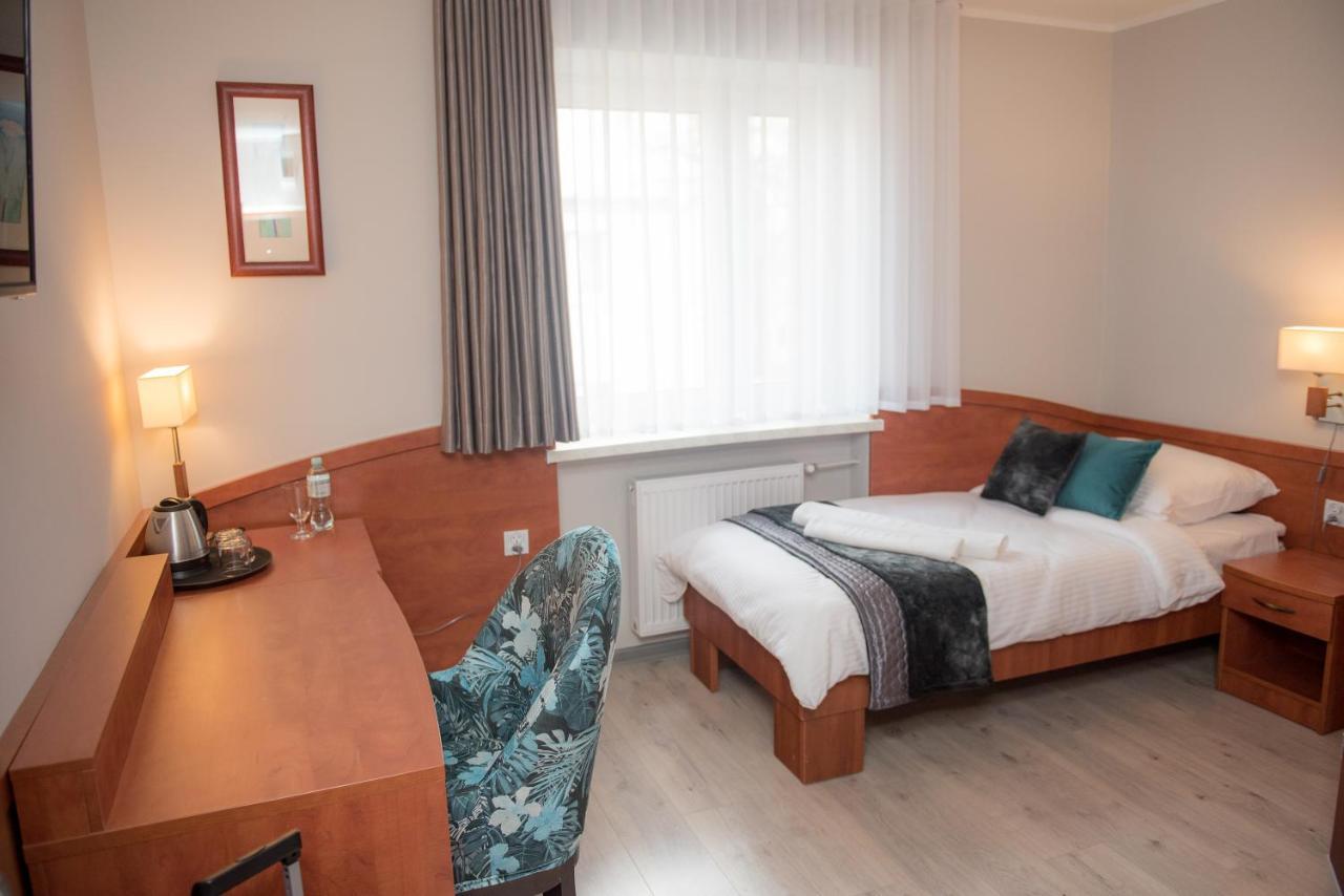 Geris Lejlighedshotel Częstochowa Eksteriør billede